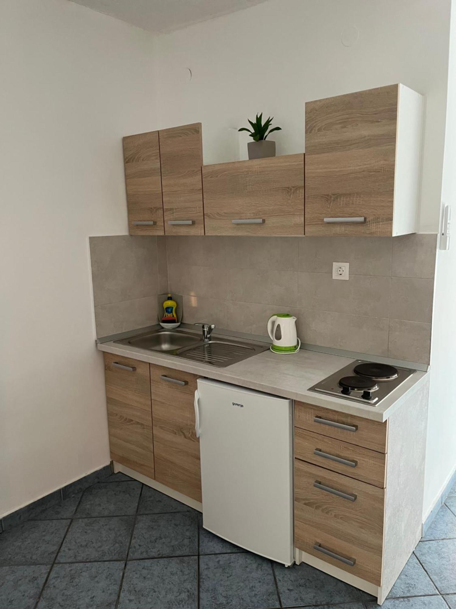 Apartmani Italo Биоград-на-Мору Экстерьер фото