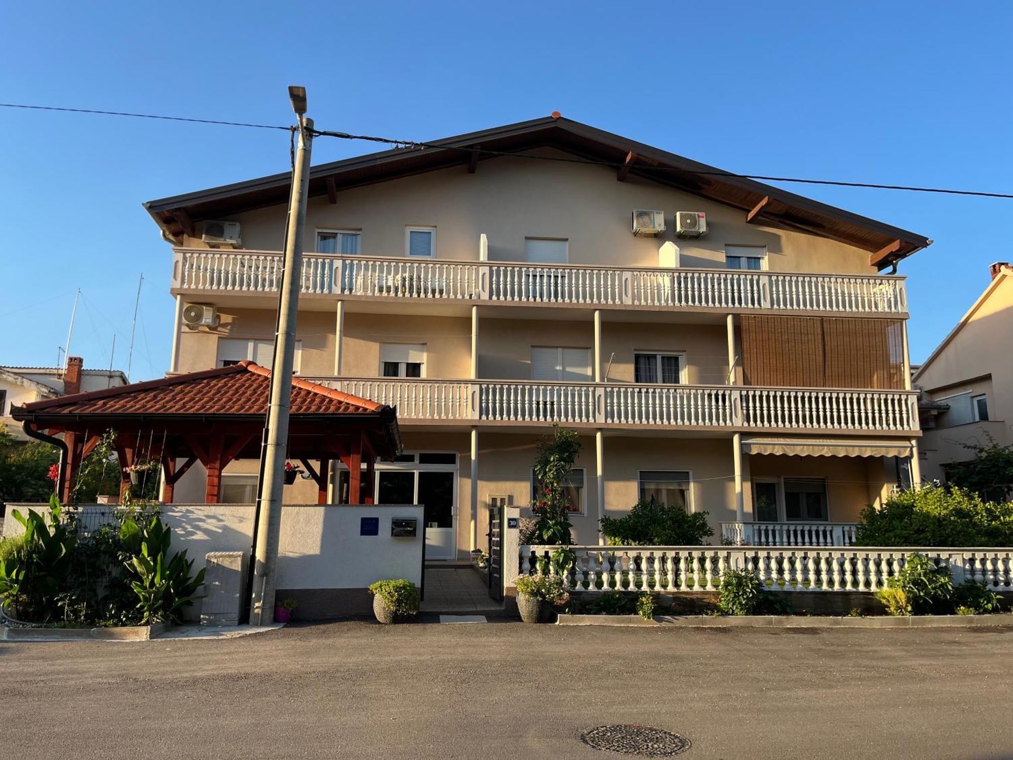 Apartmani Italo Биоград-на-Мору Экстерьер фото